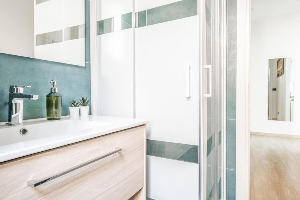 Апартаменты Artistic House Navigli-Duomo Netflix & Design Милан Экстерьер фото