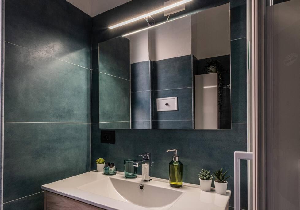 Апартаменты Artistic House Navigli-Duomo Netflix & Design Милан Экстерьер фото
